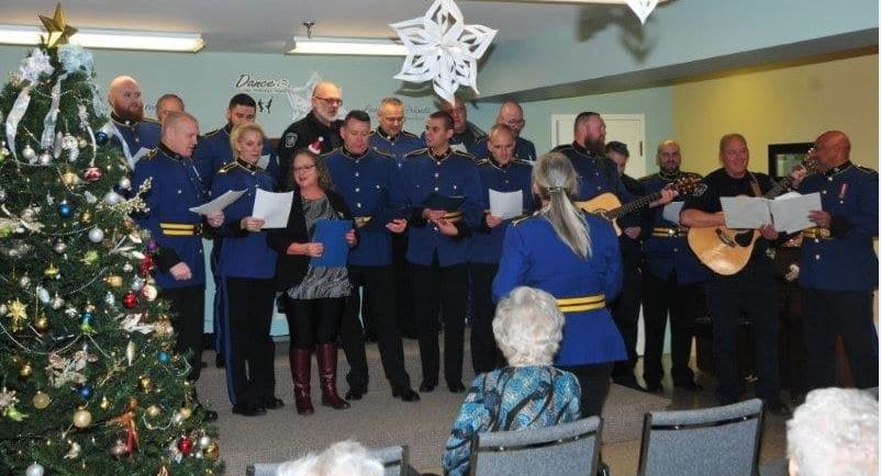 Officers Spread Holiday Cheer to Seniors